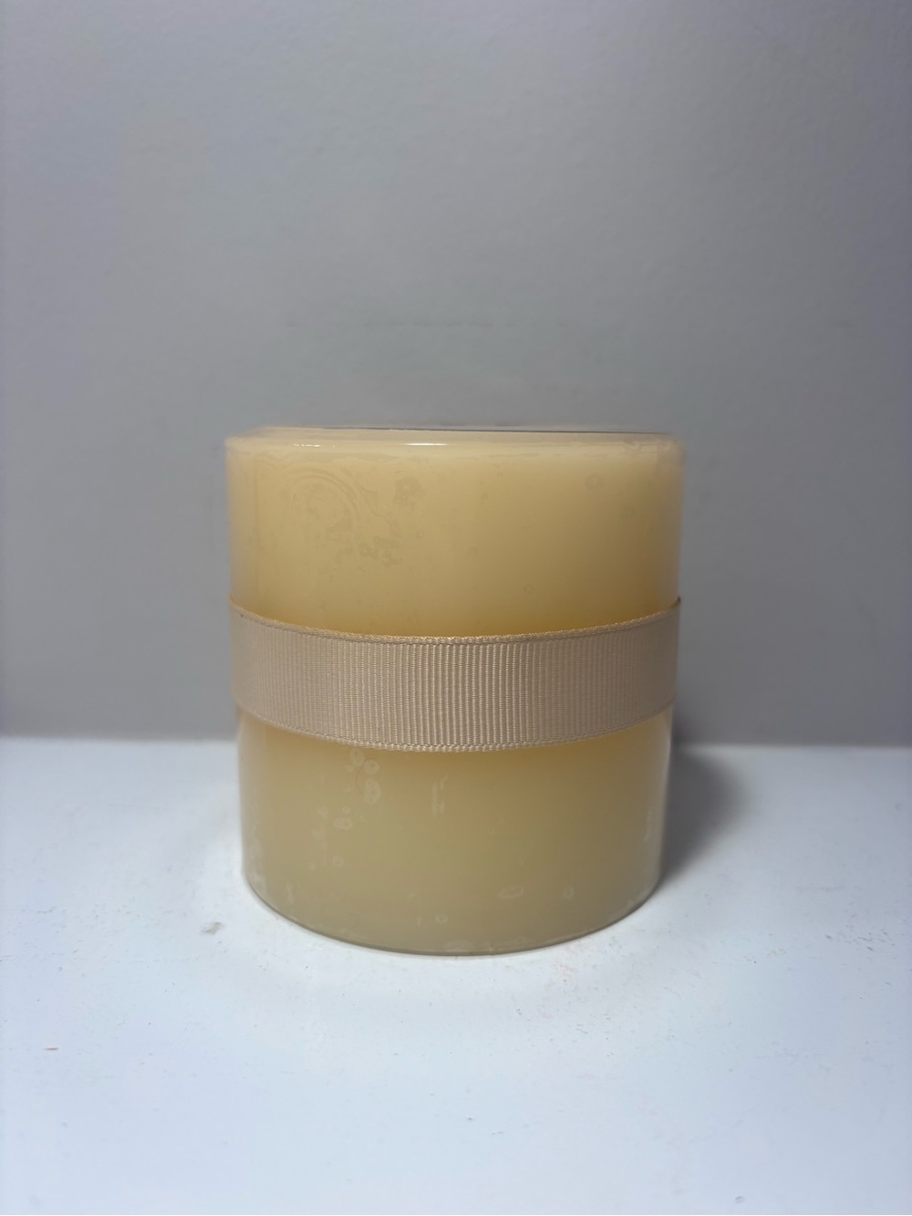Vintage White Barn Pomander Scented Pillar Candle 3x3 - Picture 4 of 6